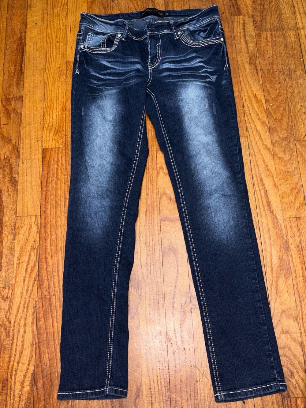 Slim Fit Women's Skinny Low Rise  Jeans in Dark Blue Wash